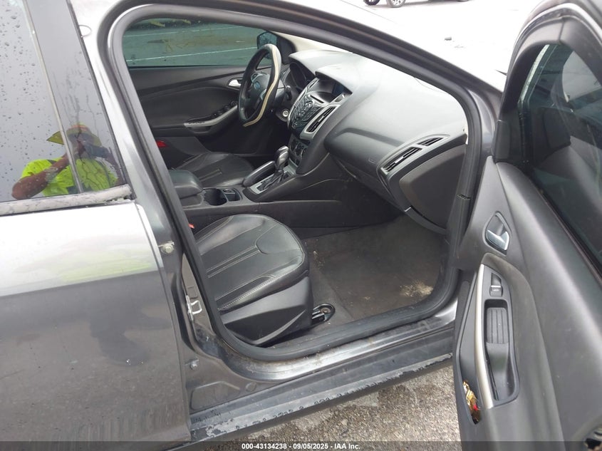 2013 FORD FOCUS SE - 1FADP3F27DL240437