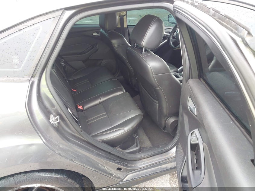 2013 FORD FOCUS SE - 1FADP3F27DL240437