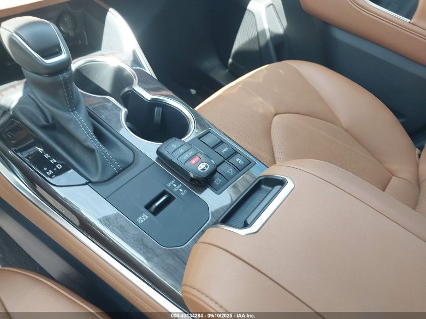 2024 Toyota Highlander Platinum VIN: 5TDKDRAH3RS529359 Lot: 43134284