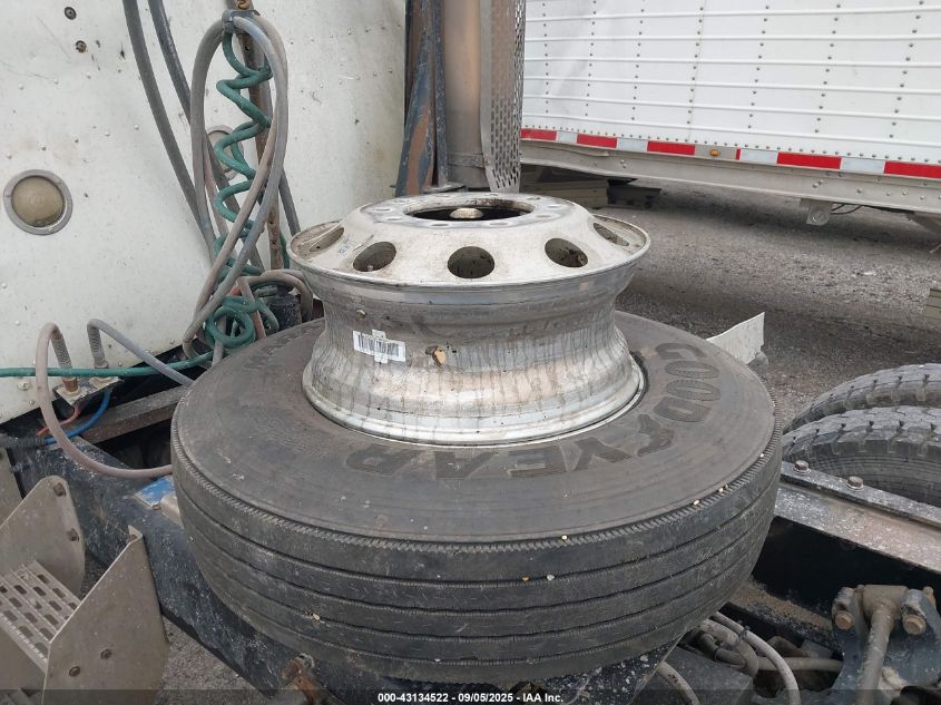 2002 International 9200 9200I VIN: 3HSCEAXR52N049639 Lot: 43134522