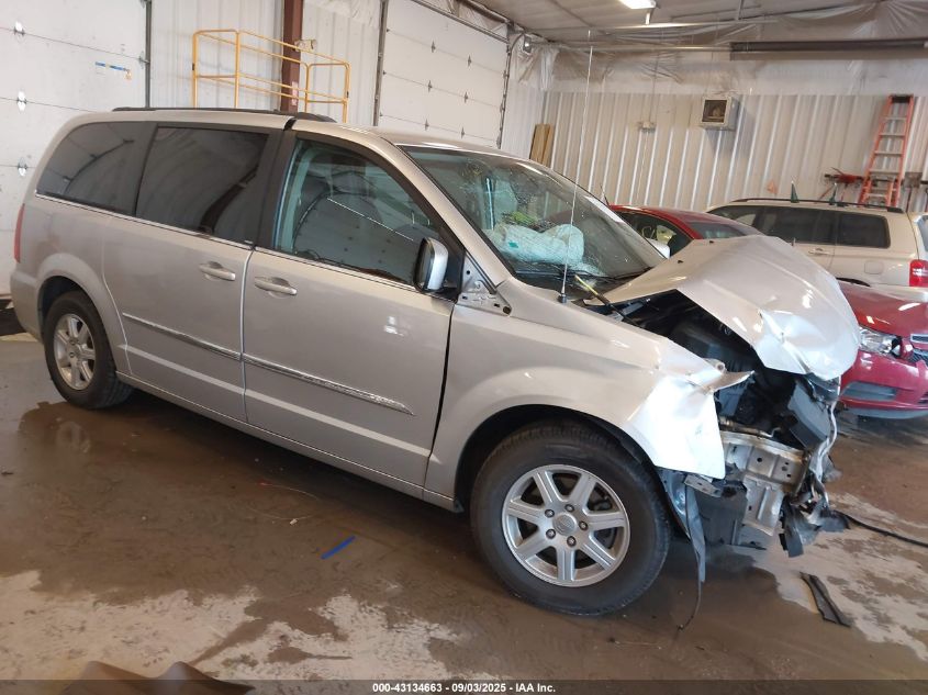 CHRYSLER TOWN & COUNTRY TOURING