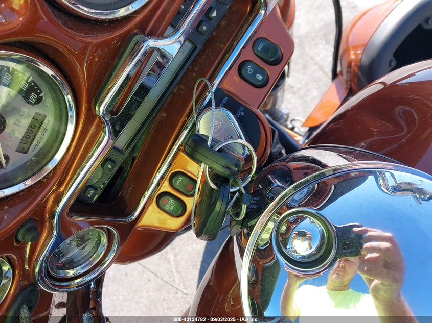 2008 HARLEY-DAVIDSON FLHTCUSE3 105TH ANNIVERSARY EDITION 1HD1PR8428Y952747