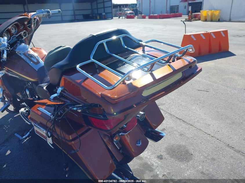 2008 HARLEY-DAVIDSON FLHTCUSE3 105TH ANNIVERSARY EDITION 1HD1PR8428Y952747