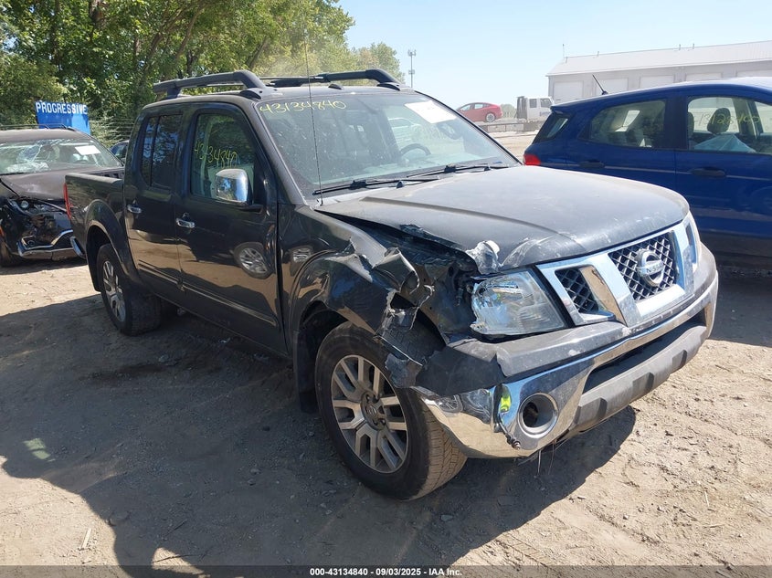 NISSAN FRONTIER SL