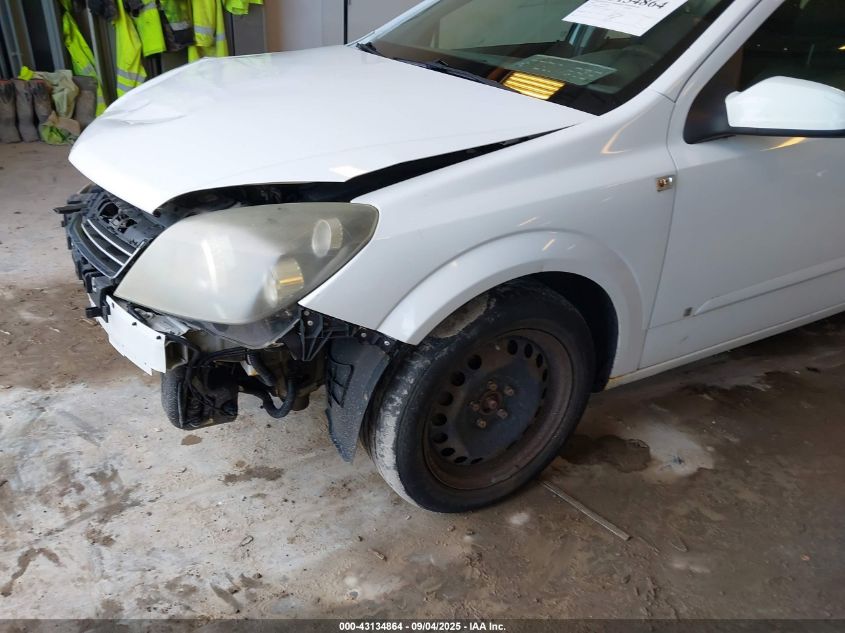 2008 Saturn Astra Xe VIN: W08AR671985076125 Lot: 43134864