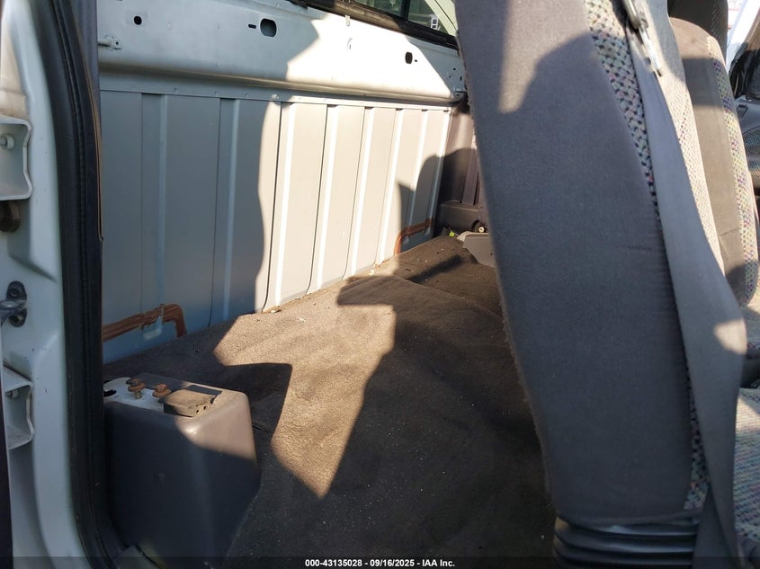 1999 Dodge Ram 3500 St VIN: 1B7MF3366XJ566489 Lot: 43135028