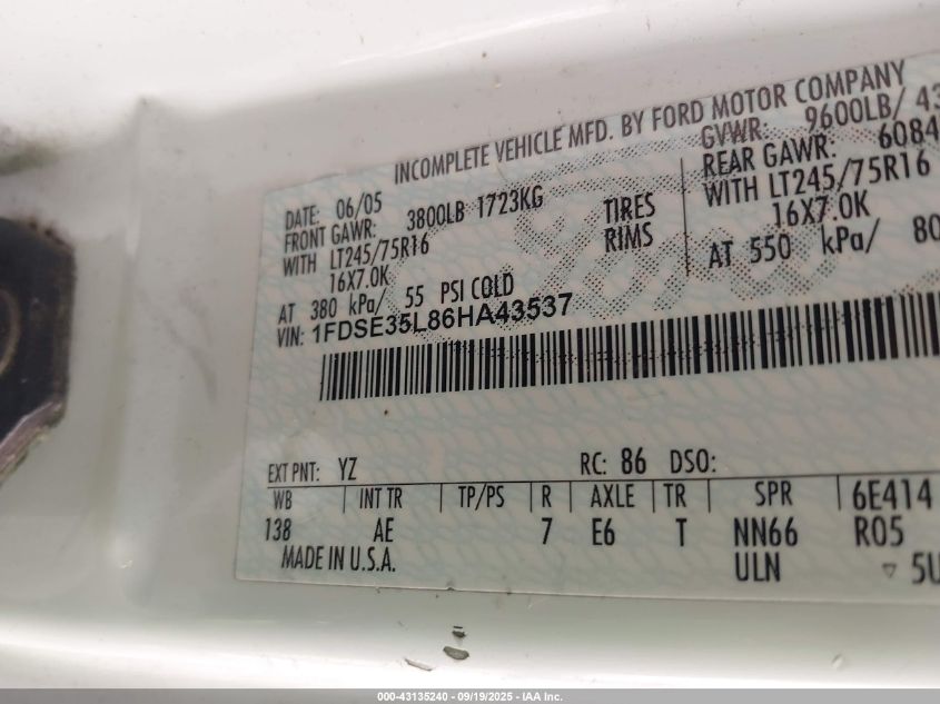 2006 Ford E-350 Cutaway VIN: 1FDSE35L86HA43537 Lot: 43135240