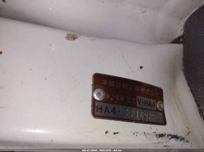 HA42214928 1995 HONDA  photo no. 9