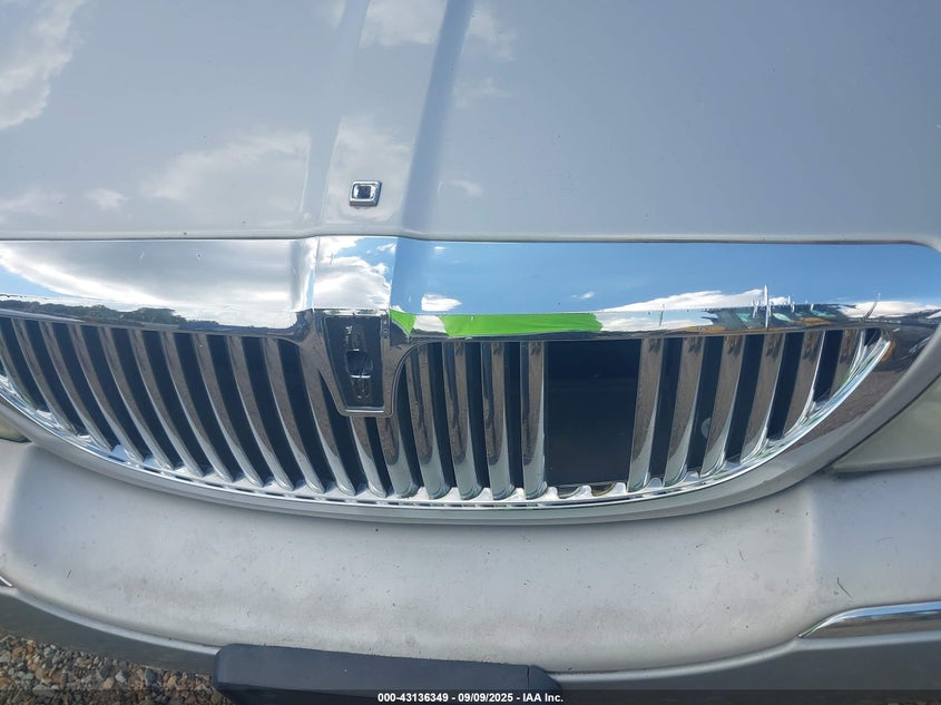 2006 Lincoln Town Car Signature Limited VIN: 1LNHM82V96Y616476 Lot: 43136349