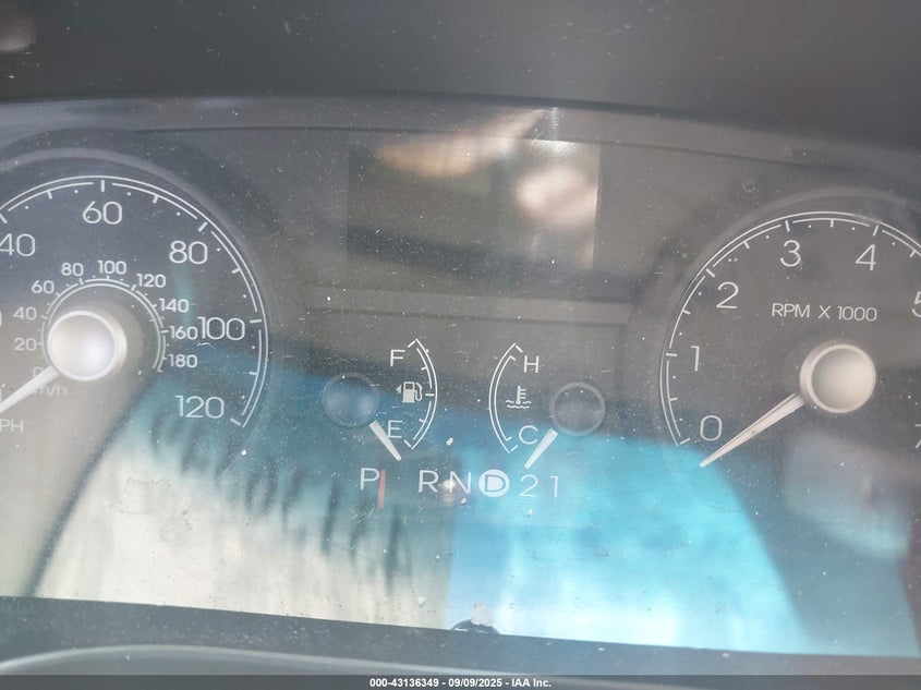 2006 Lincoln Town Car Signature Limited VIN: 1LNHM82V96Y616476 Lot: 43136349