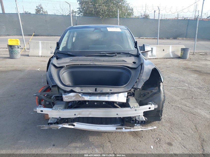 2022 Tesla Model Y Long Range Dual Motor All-Wheel Drive VIN: 7SAYGDEE4NF440177 Lot: 43136503