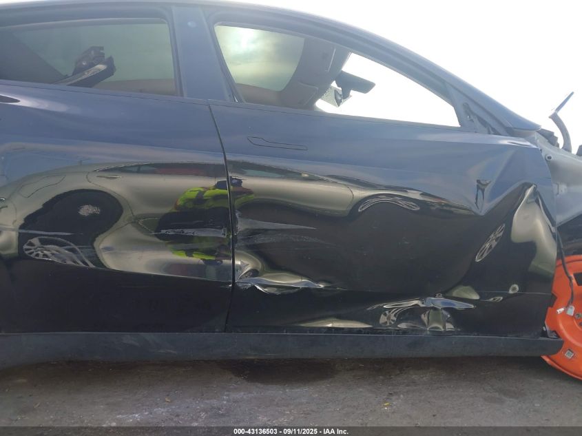 2022 Tesla Model Y Long Range Dual Motor All-Wheel Drive VIN: 7SAYGDEE4NF440177 Lot: 43136503
