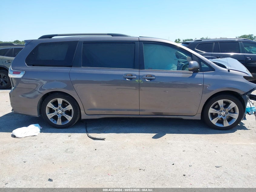 2012 Toyota Sienna Se 8 Passenger VIN: 5TDXK3DC5CS232979 Lot: 43136504