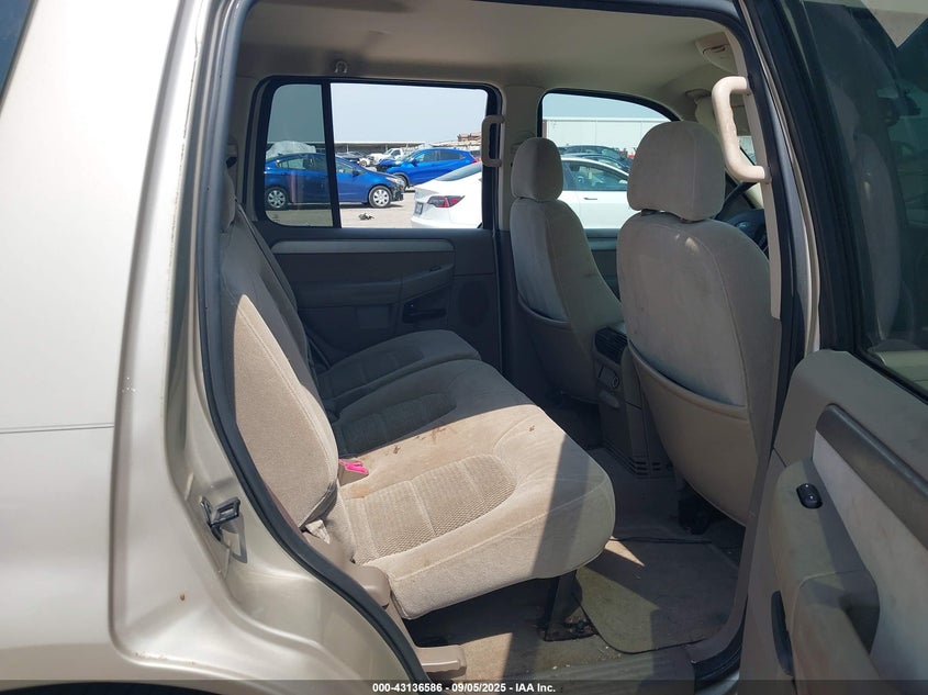 2004 Ford Explorer Xlt VIN: 1FMZU63K54UB65998 Lot: 43136586