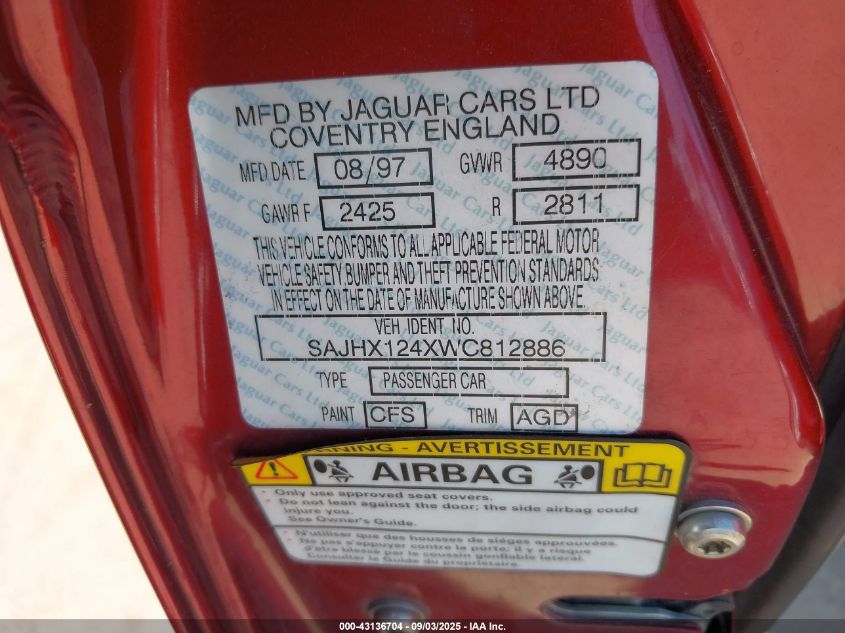 1998 Jaguar Xj8 VIN: SAJHX124XWC812886 Lot: 43136704