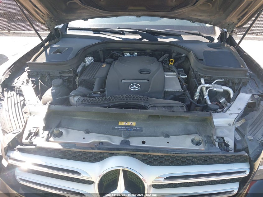 2016 MERCEDES-BENZ GLC 300 - WDC0G4JB2GF030878