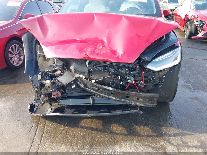 2018 Tesla Model X 100D/75D/P100D VIN: 5YJXCBE28JF112916 Lot: 43136746