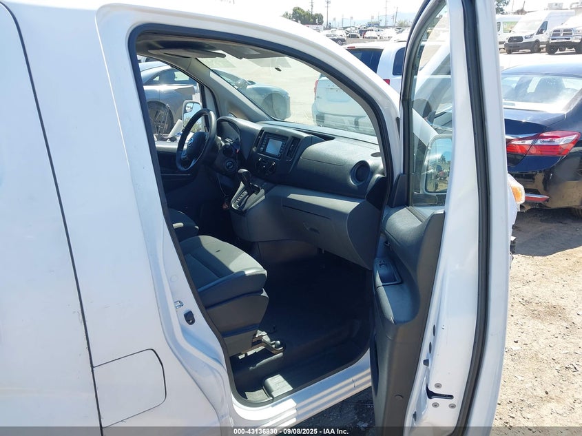 2017 NISSAN NV200 SV 3N6CM0KN9HK707058