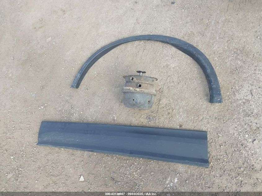 2017 Nissan Rogue S VIN: 5N1AT2MV4HC811786 Lot: 43136957