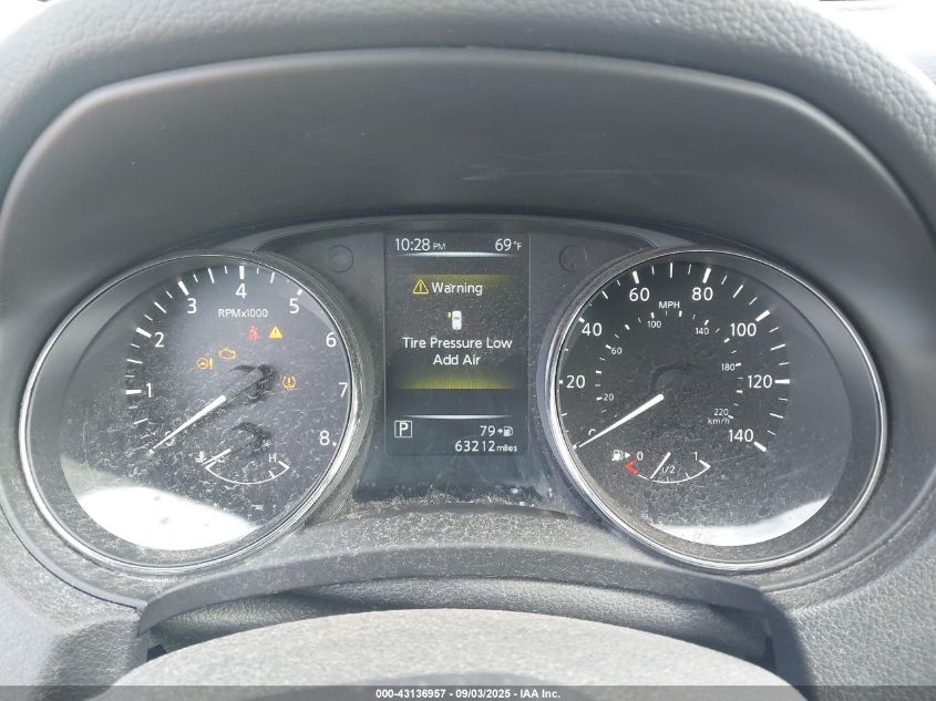 2017 Nissan Rogue S VIN: 5N1AT2MV4HC811786 Lot: 43136957