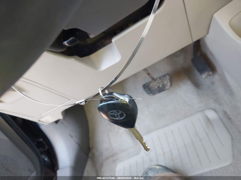 2010 Toyota Yaris VIN: JTDBT4K31A1394702 Lot: 43137345