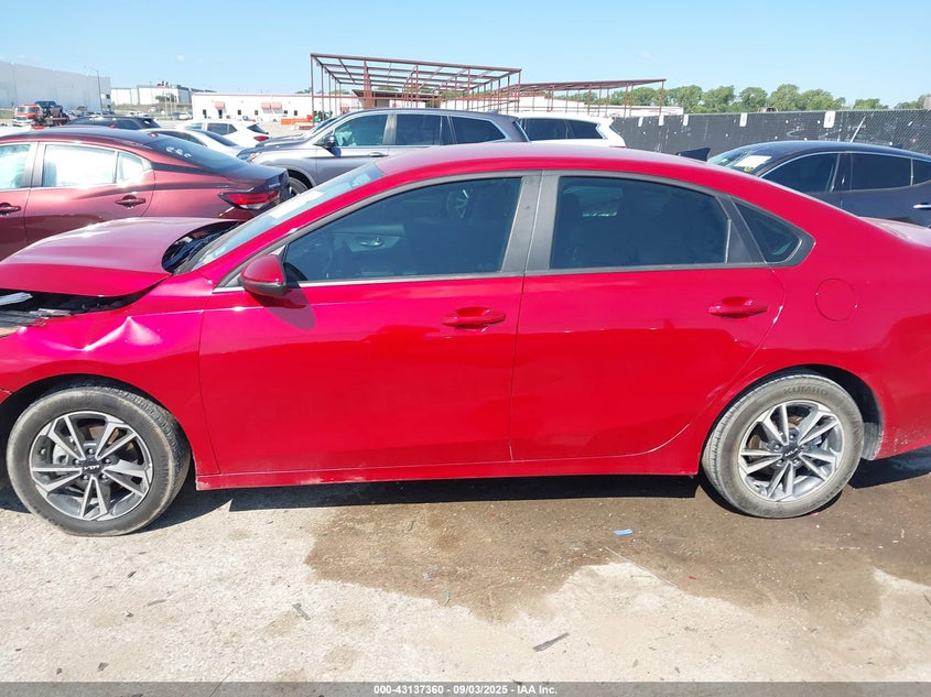2024 Kia Forte Lxs VIN: 3KPF24AD4RE794454 Lot: 43137360