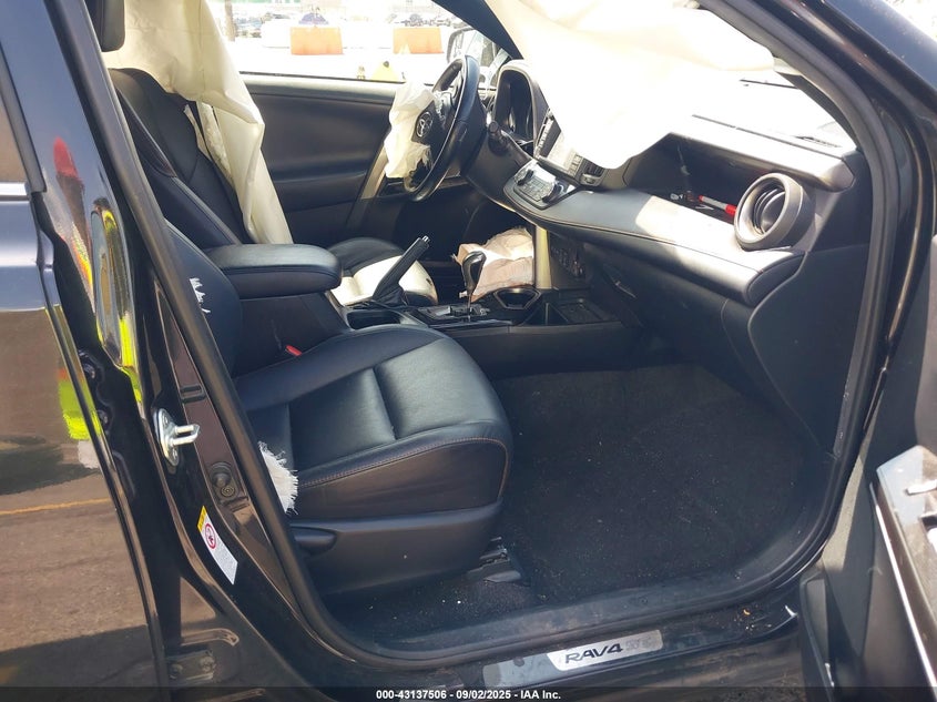 2018 TOYOTA RAV4 HYBRID SE - JTMJJREV1JD209705