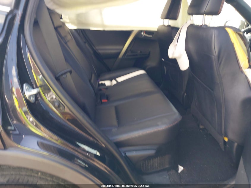 2018 TOYOTA RAV4 HYBRID SE - JTMJJREV1JD209705