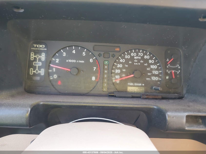 2000 Isuzu Trooper Limited/Ls/S VIN: JACDJ58X0Y7J15910 Lot: 43137606