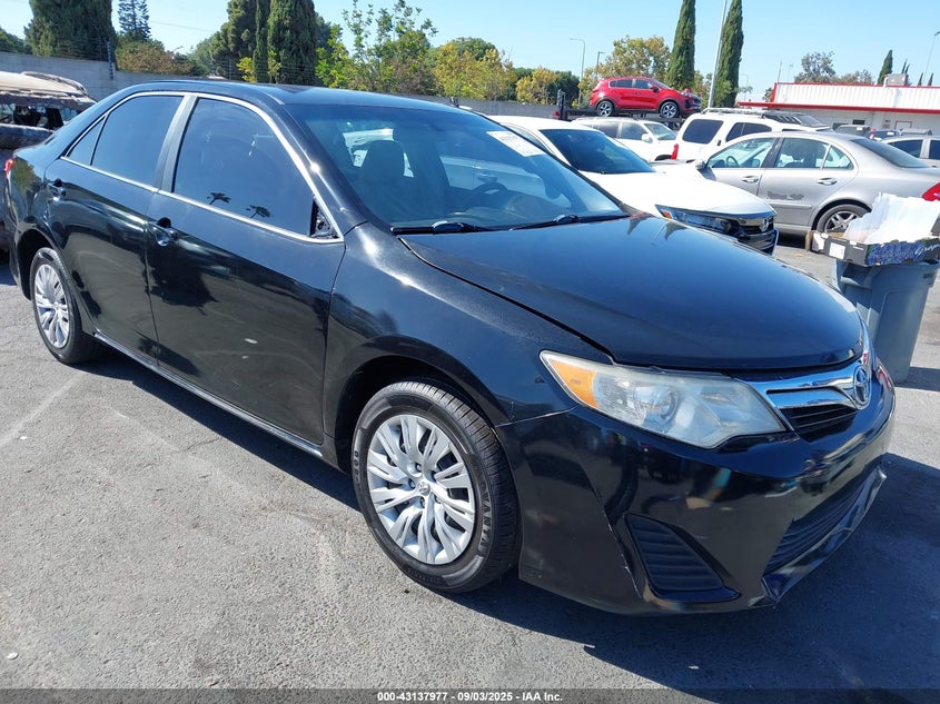 TOYOTA CAMRY LE
