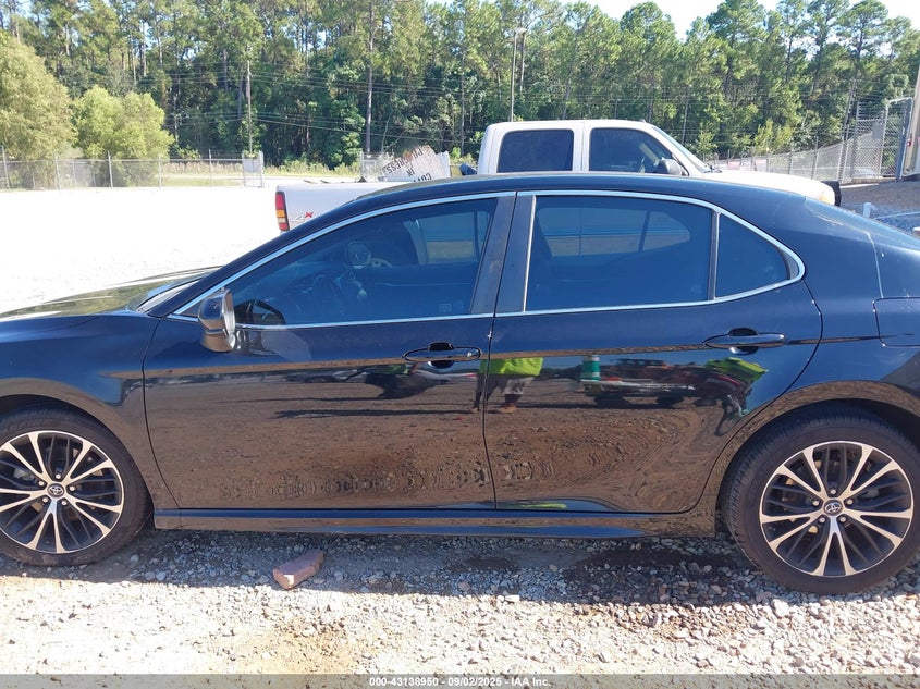 2018 TOYOTA CAMRY SE - 4T1B11HK7JU064530