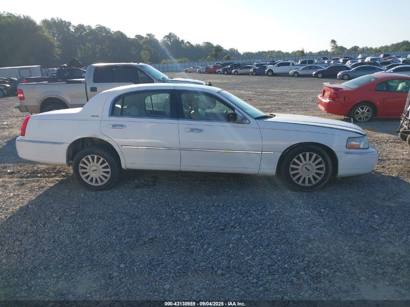 2005 Lincoln Town Car Signature VIN: 1LNHM81W65Y634121 Lot: 43138959