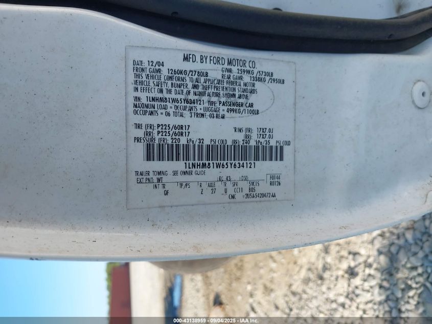 2005 Lincoln Town Car Signature VIN: 1LNHM81W65Y634121 Lot: 43138959