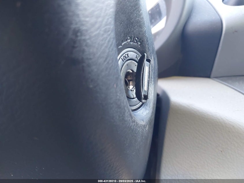 2007 Toyota Rav4 Limited VIN: JTMBD31V375067553 Lot: 43139310