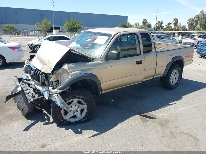 5TESN92NX2Z137733 2002 TOYOTA TACOMA photo no. 2