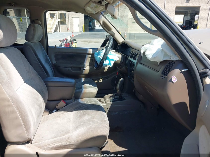 5TESN92NX2Z137733 2002 TOYOTA TACOMA photo no. 5