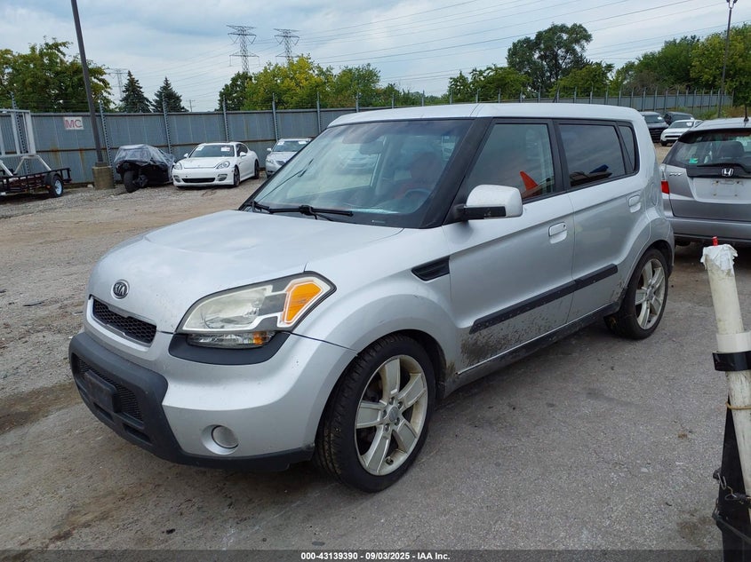 KNDJT2A24A7160298 2010 KIA SOUL photo no. 2
