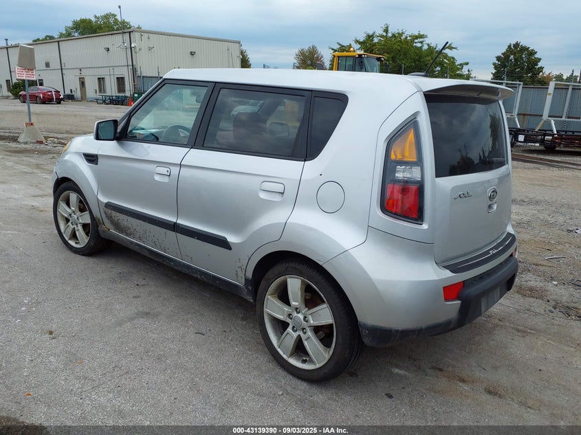 KNDJT2A24A7160298 2010 KIA SOUL photo no. 3