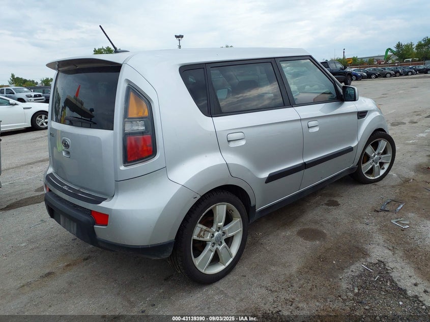 KNDJT2A24A7160298 2010 KIA SOUL photo no. 4