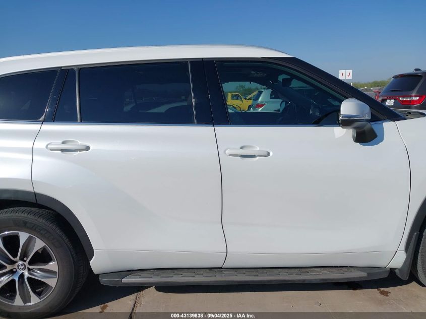 2022 Toyota Highlander Xle VIN: 5TDGZRAH0NS560103 Lot: 43139838