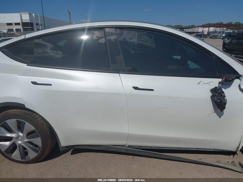 2023 TESLA MODEL Y AWD/LONG RANGE DUAL MOTOR ALL-WHEEL DRIVE - 7SAYGDEE7PA135935