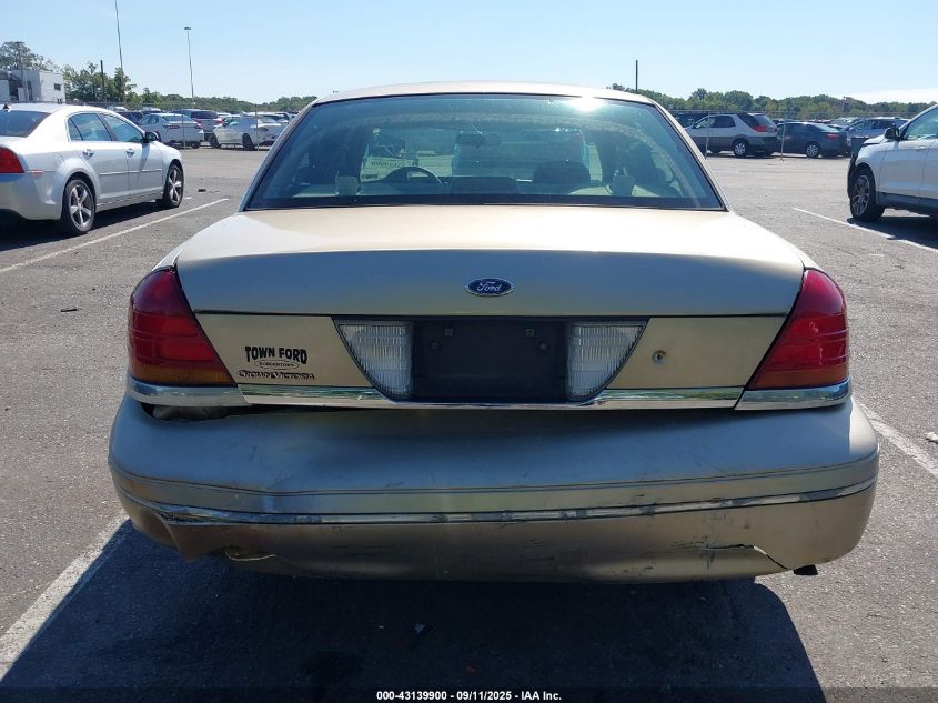 2000 Ford Crown Victoria VIN: 2FAFP73W9YX174182 Lot: 43139900