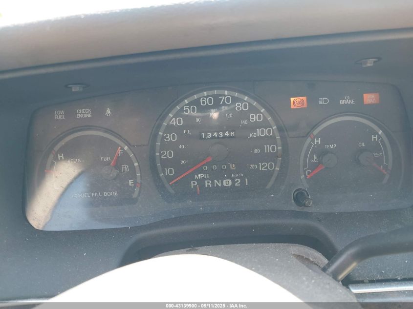 2000 Ford Crown Victoria VIN: 2FAFP73W9YX174182 Lot: 43139900