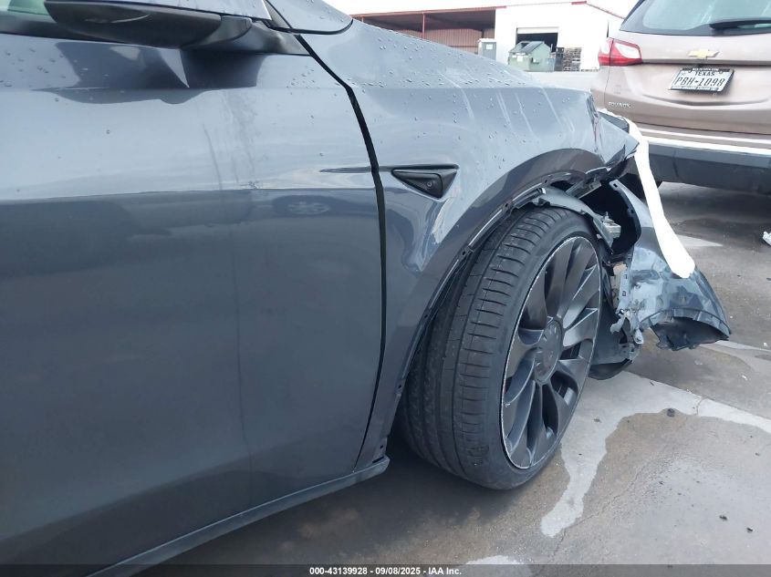 2022 Tesla Model Y Performance Dual Motor All-Wheel Drive VIN: 7SAYGDEF6NF322558 Lot: 43139928