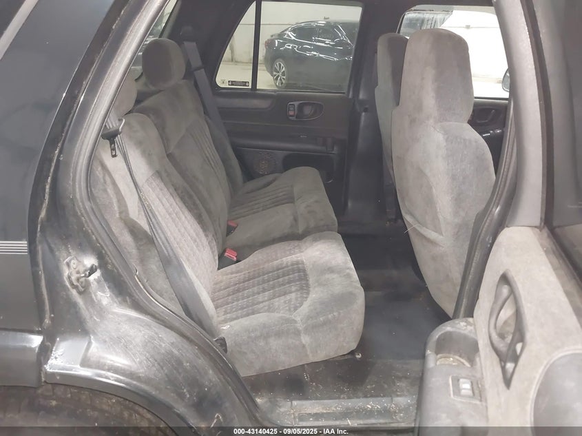 2002 Chevrolet Blazer Ls VIN: 1GNDT13W92K134695 Lot: 43140425