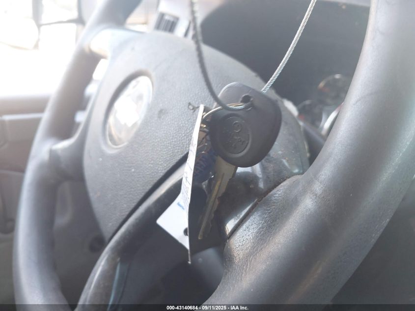 2008 Chevrolet Express Cutaway Work Van VIN: 1GBJG31C581118811 Lot: 43140684