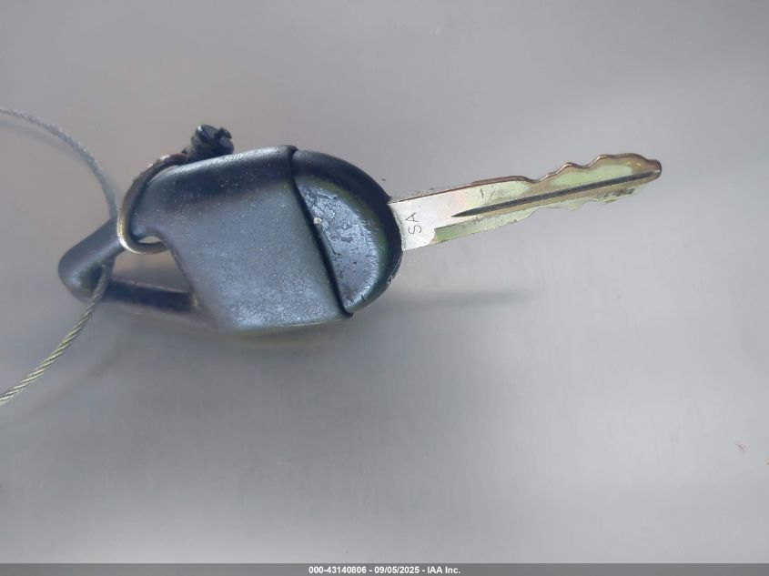 2004 Ford Expedition Eddie Bauer VIN: 1FMFU18L34LA75990 Lot: 43140806