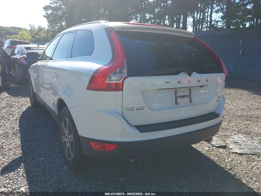 2013 VOLVO XC60 T6 YV4902DZ8D2432869