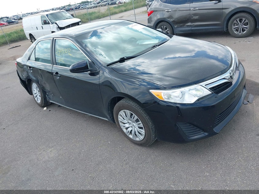 TOYOTA CAMRY LE