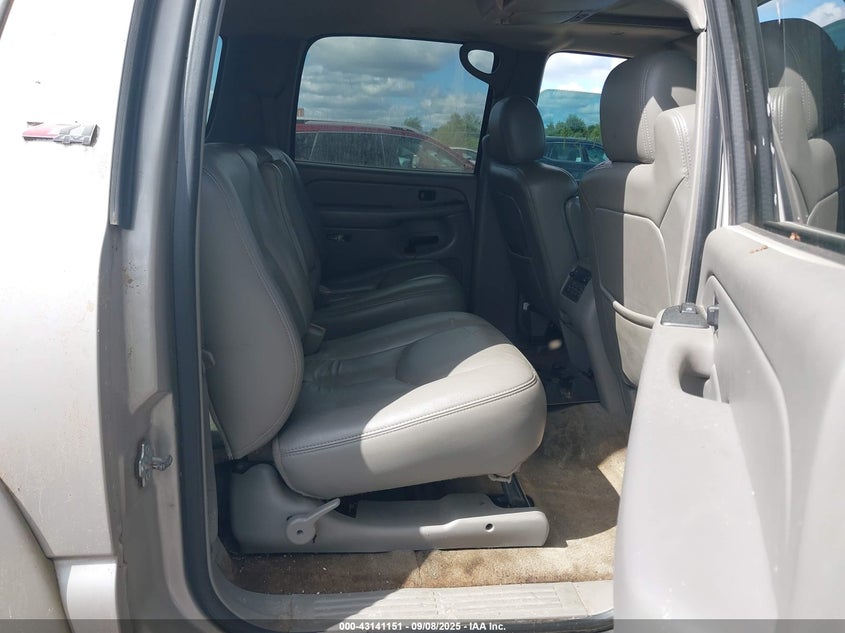 2005 Chevrolet Suburban 1500 Z71 VIN: 3GNFK16Z35G118019 Lot: 43141151